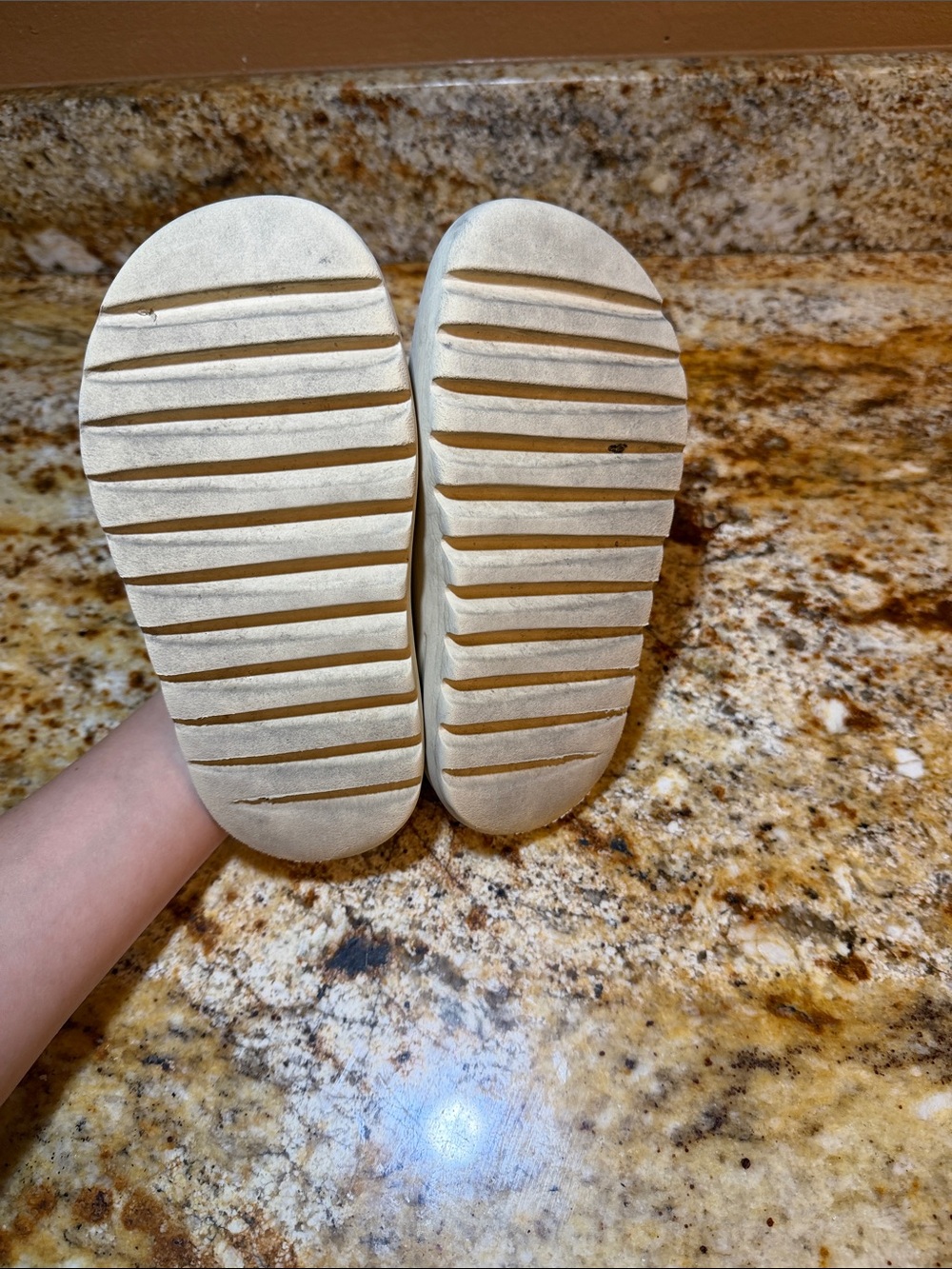 Yeezy Slides Kids - Picture 5 of 7